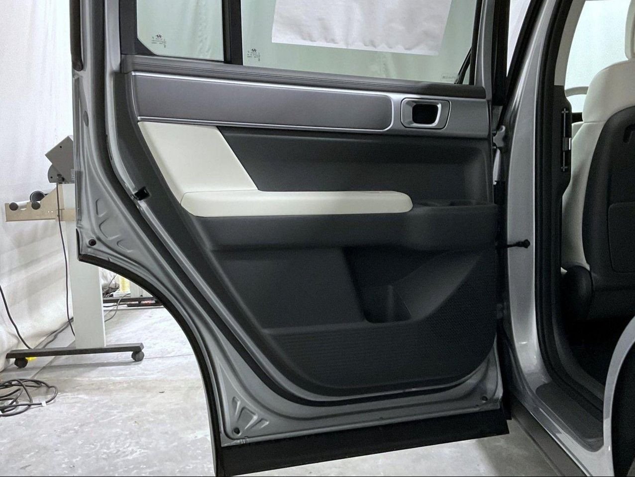 New 2026 Silver Hyundai SE image 23