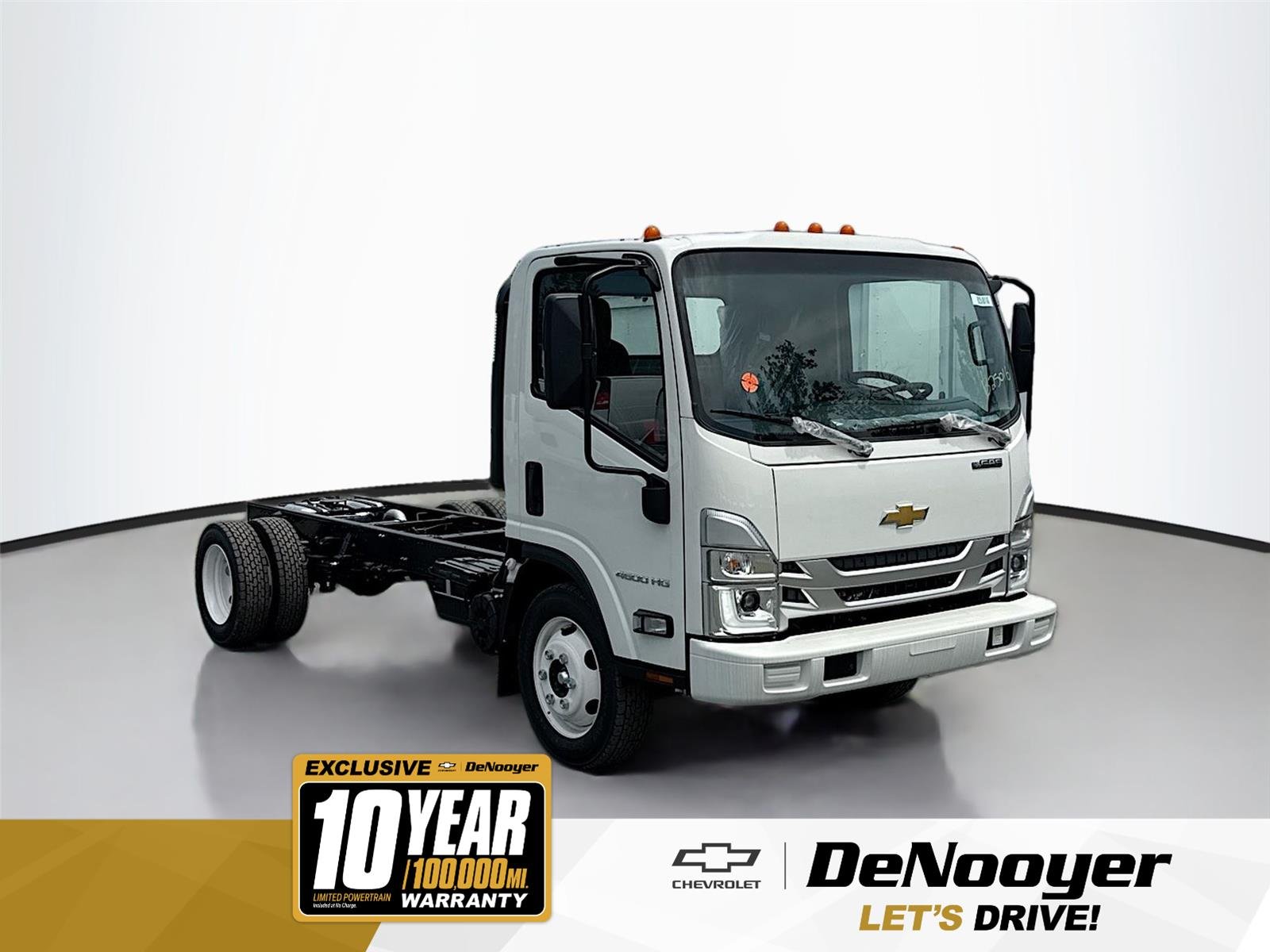 2025 Chevrolet Low Cab Forward 4500 Gas 176" WB Regular Cab's photo
