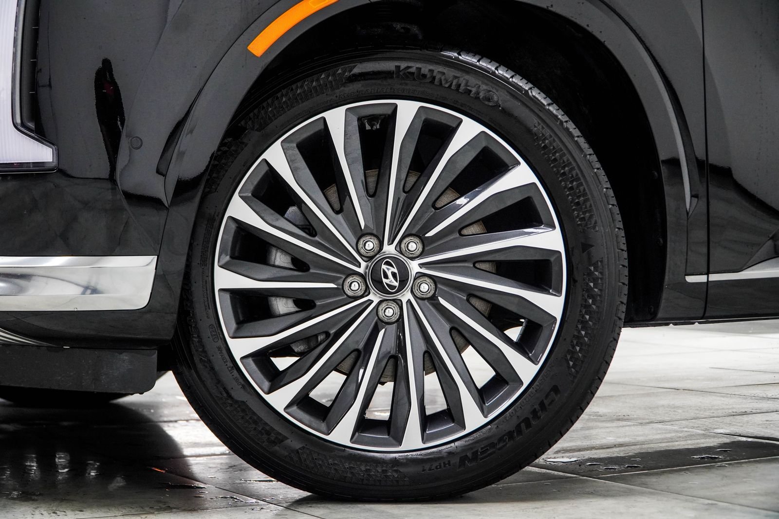 Used 2025 Black Hyundai Calligraphy image 6