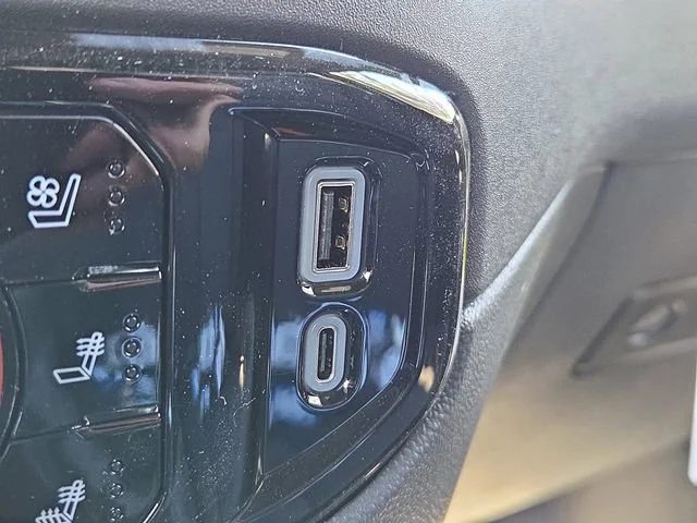 2026 GMC Sierra 1500 SLT - Photo 10