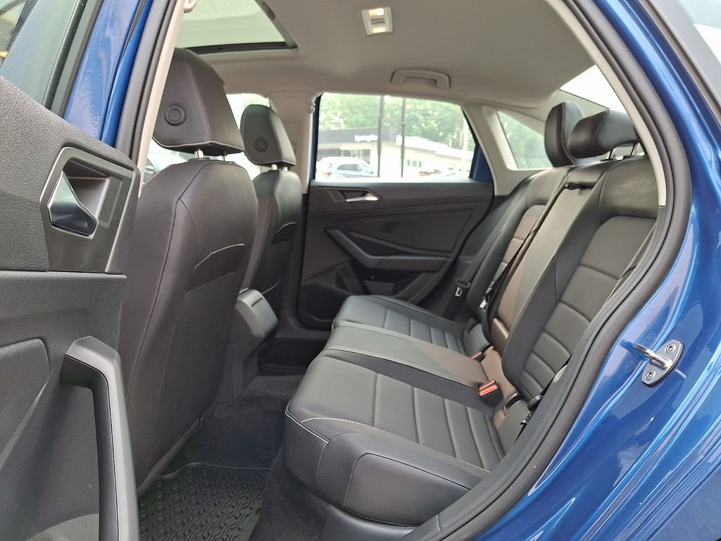 Used 2024 Blue Volkswagen 1.5T SE image 10