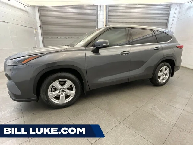 2022 Toyota Highlander LE