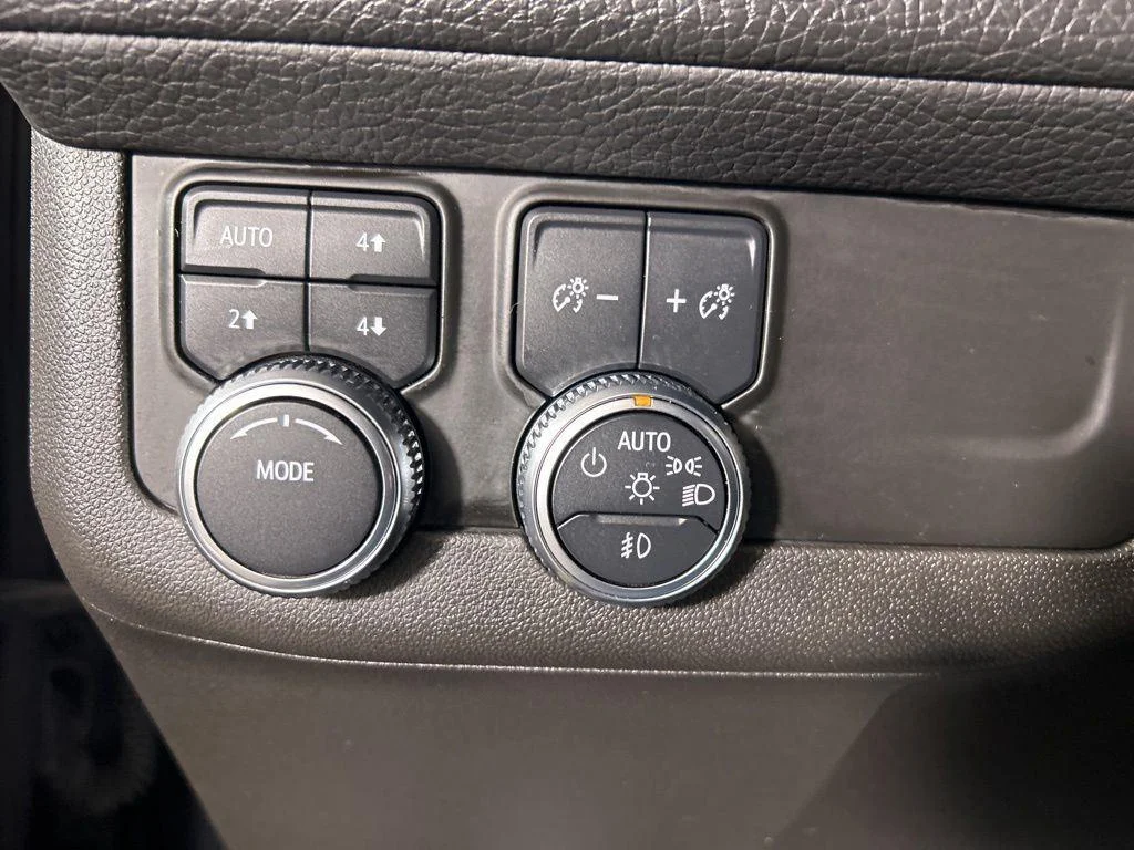 Used 2021 Onyx Black GMC Denali image 20