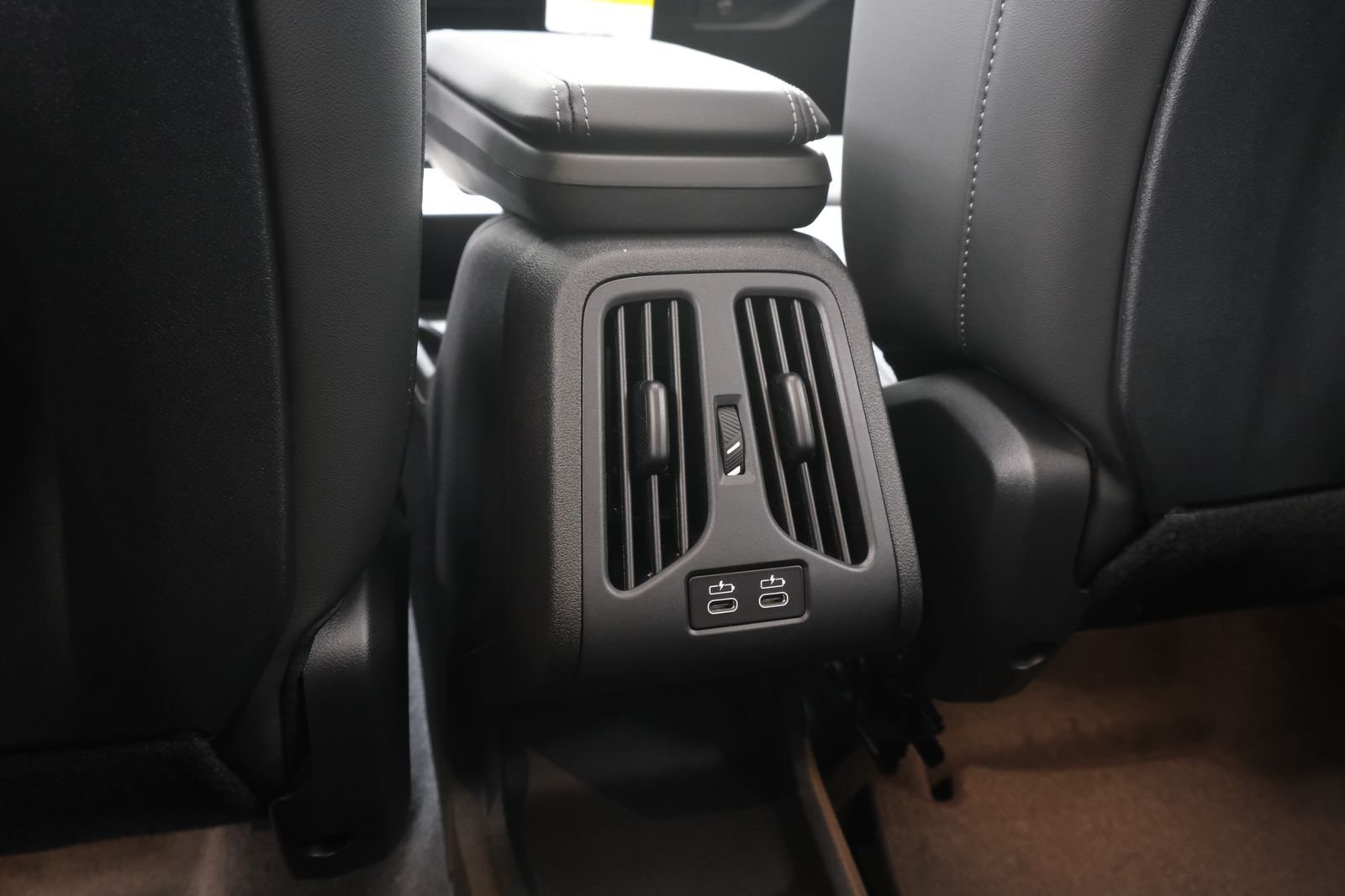 New 2027 C3n BMW xDrive28i image 36
