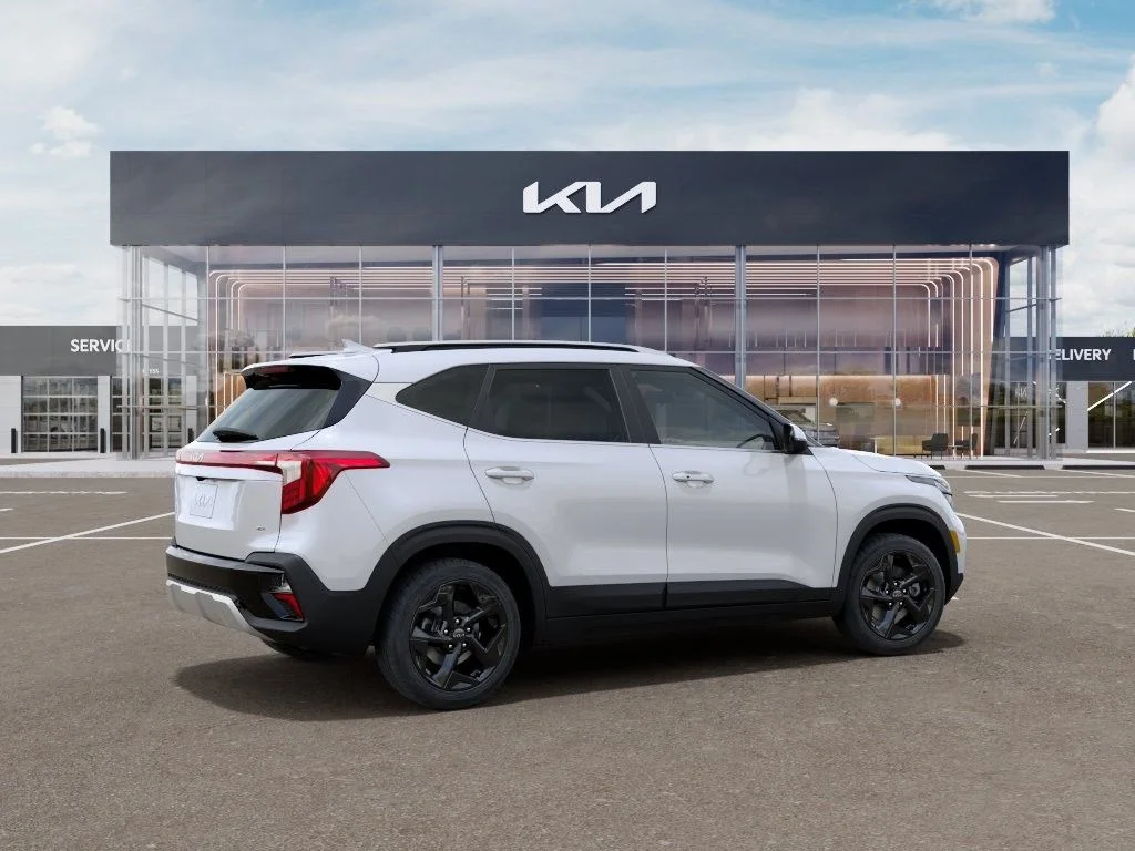 New 2026 Snow White Pearl Kia EX image 3