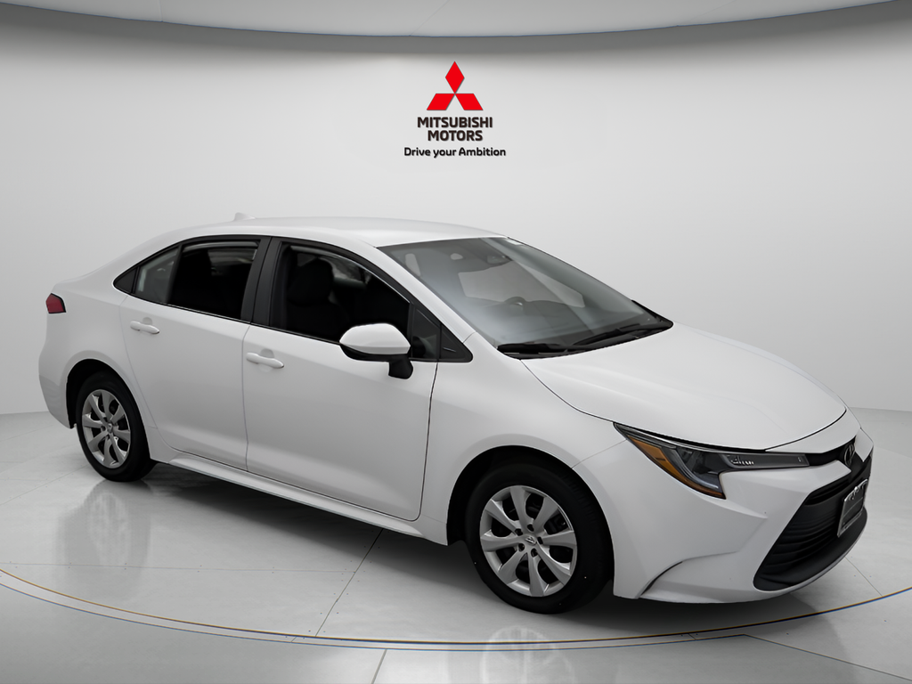 Used 2024 Ice Toyota LE image 6