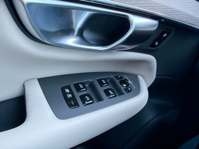 New 2026 White Volvo T8 Ultra image 26