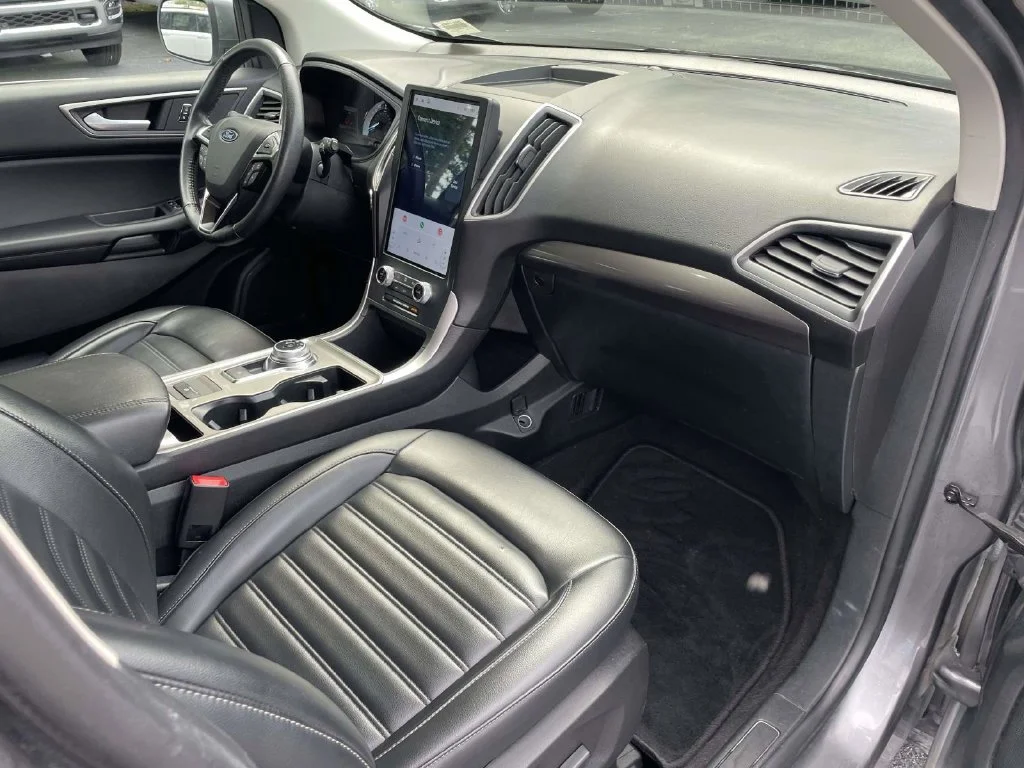 Used 2024 Gray Ford SEL image 14