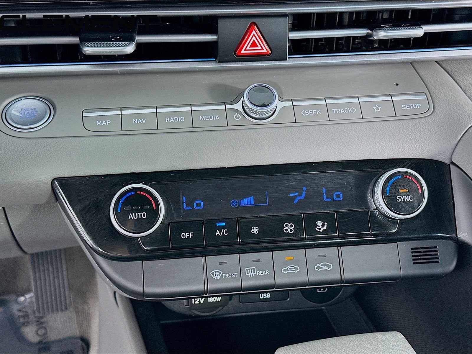 2024 Hyundai Elantra SEL - Photo 22