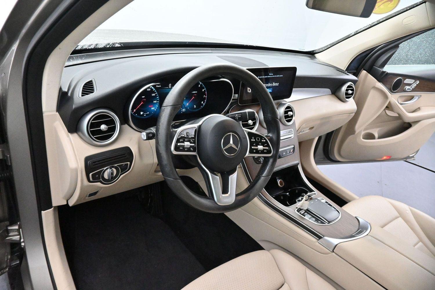 Used 2021 Mojave Silver Metallic Mercedes-Benz GLC 300 image 17
