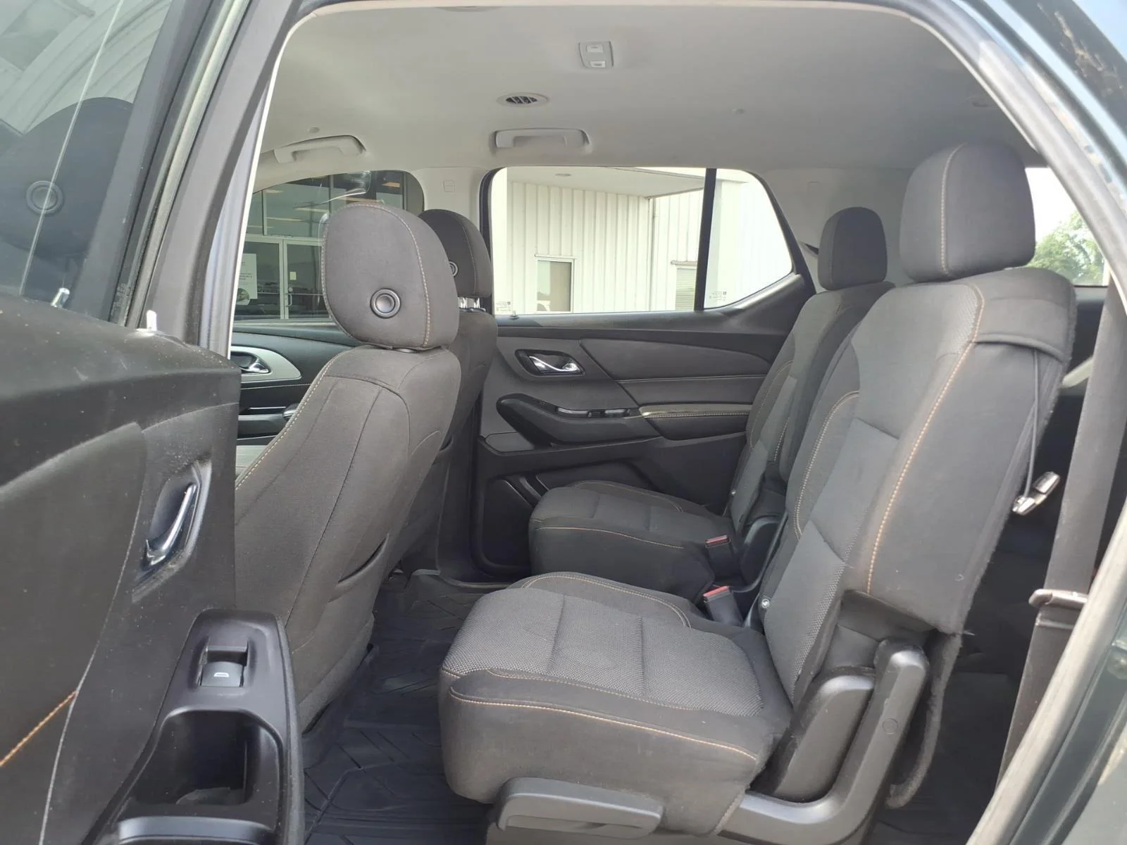 Used 2020 GRAPHITE METALLIC Chevrolet LT Cloth image 12