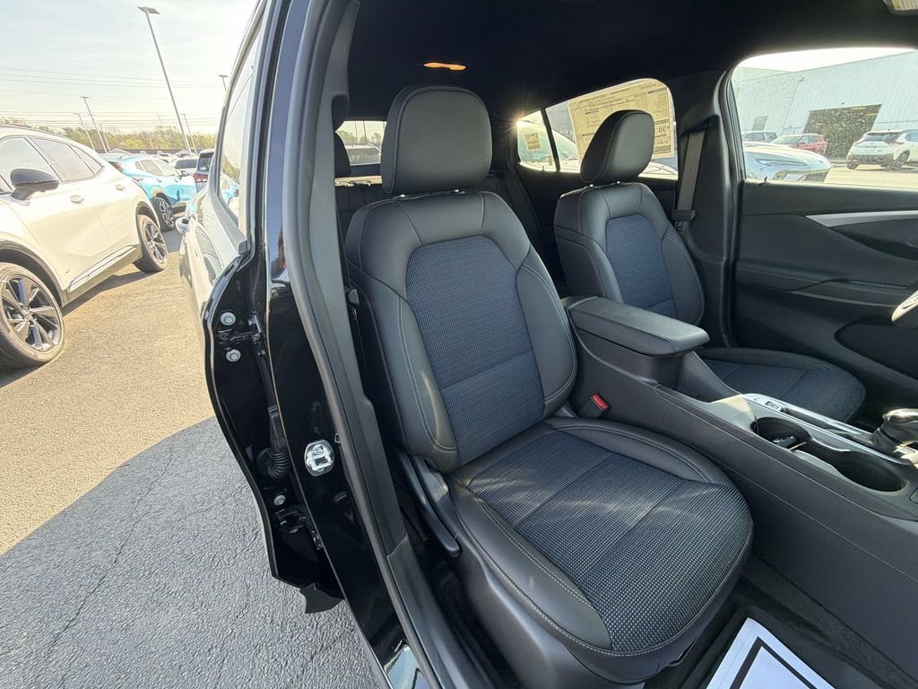 New 2026 Ebony Twilight Metallic Buick Preferred image 29