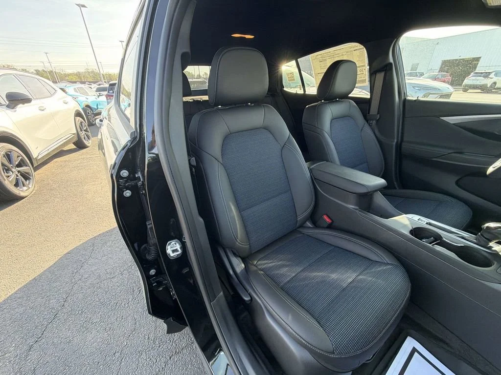 New 2026 Ebony Twilight Metallic Buick Preferred image 29