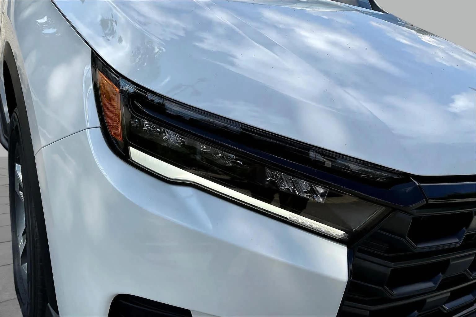 New 2026 Platinum White Pearl Honda EX-L image 13
