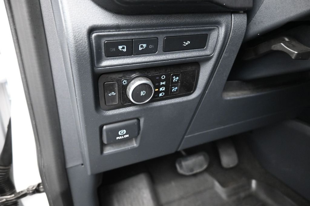 Used 2023 White Ford XLT image 13