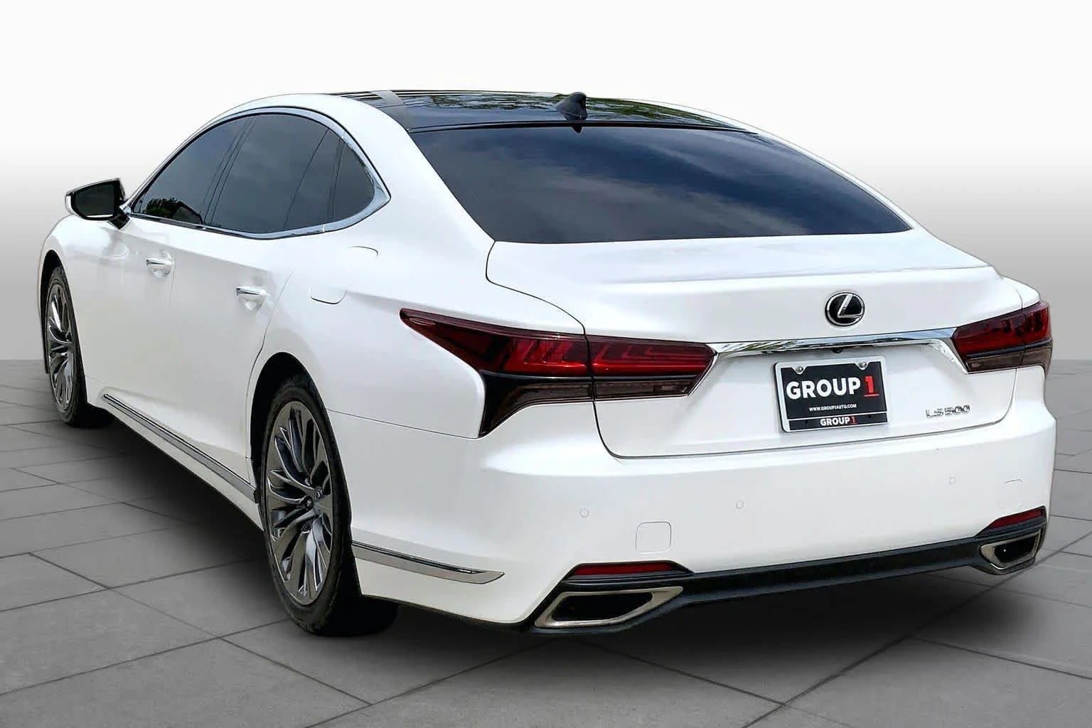 Used 2022 Eminent White Pearl Lexus  image 11