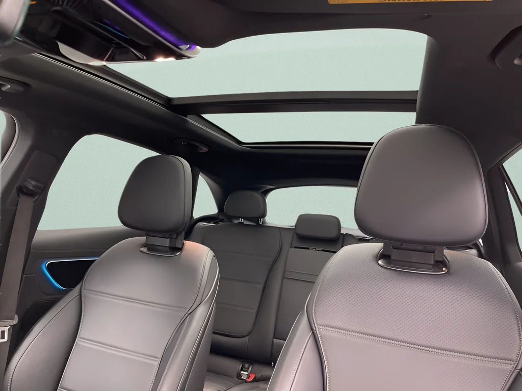 2024 Mercedes-Benz GLC GLC 300 - Photo 9