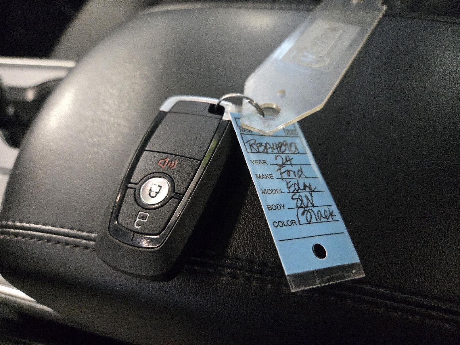 Used 2024 Agate Black Ford SE image 36