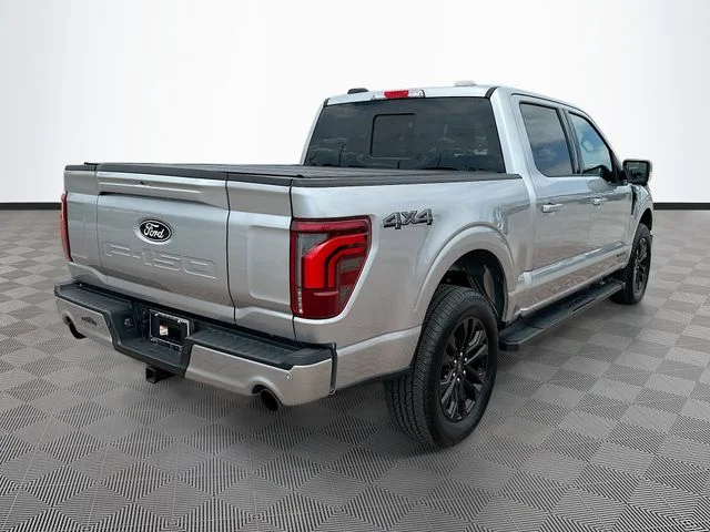 Used 2025 Silver Ford Lariat image 5