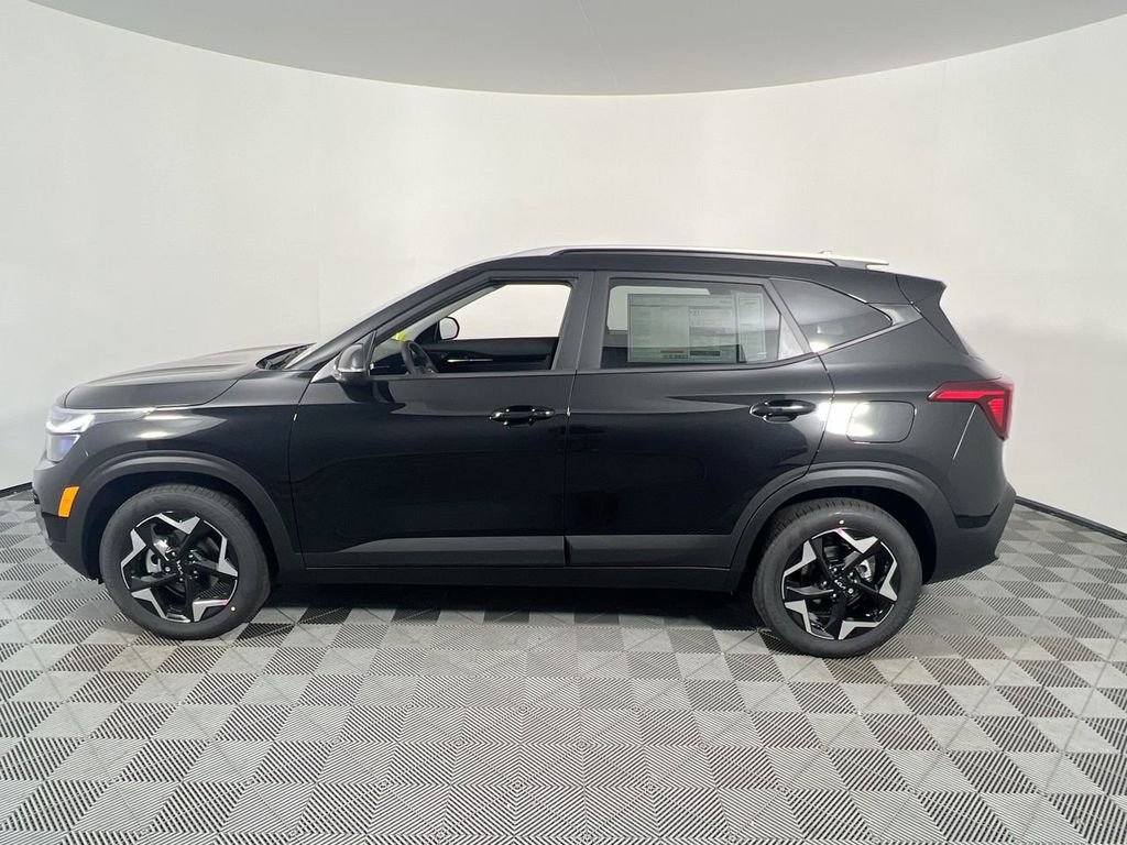 New 2026 Fusion Black Kia S image 8