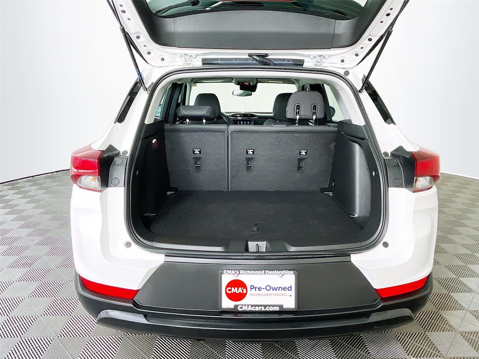 Used 2023 Summit White Chevrolet LS image 27