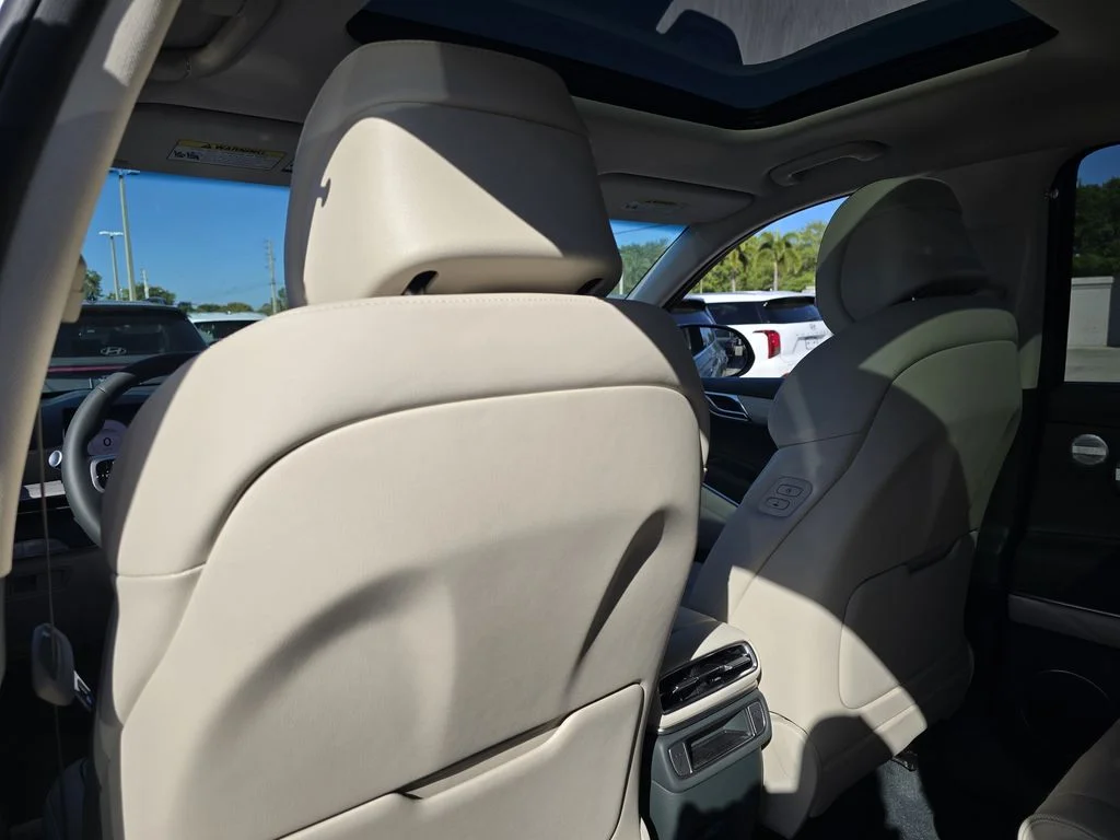 New 2027 White Genesis 2.5T Advanced image 23