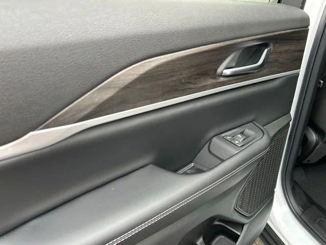 New 2026 Bright White Clearcoat Jeep Altitude image 24