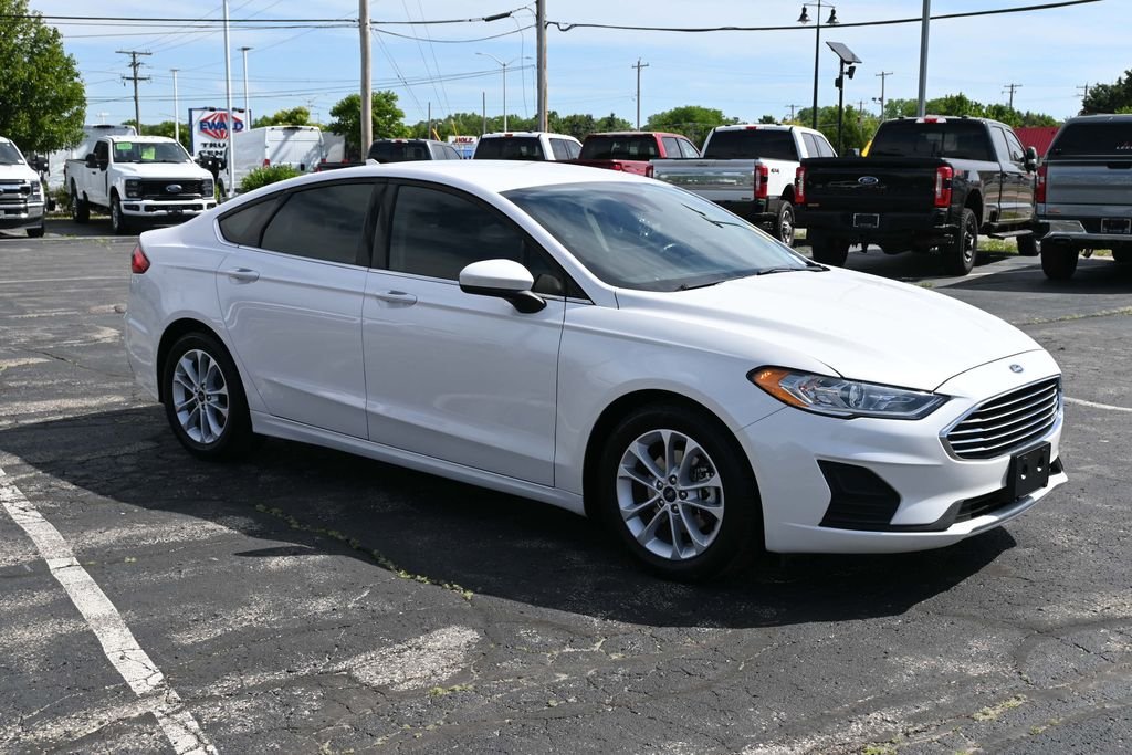 Certified Used 2020 White Platinum Clearcoat Metallic Ford SE image 7