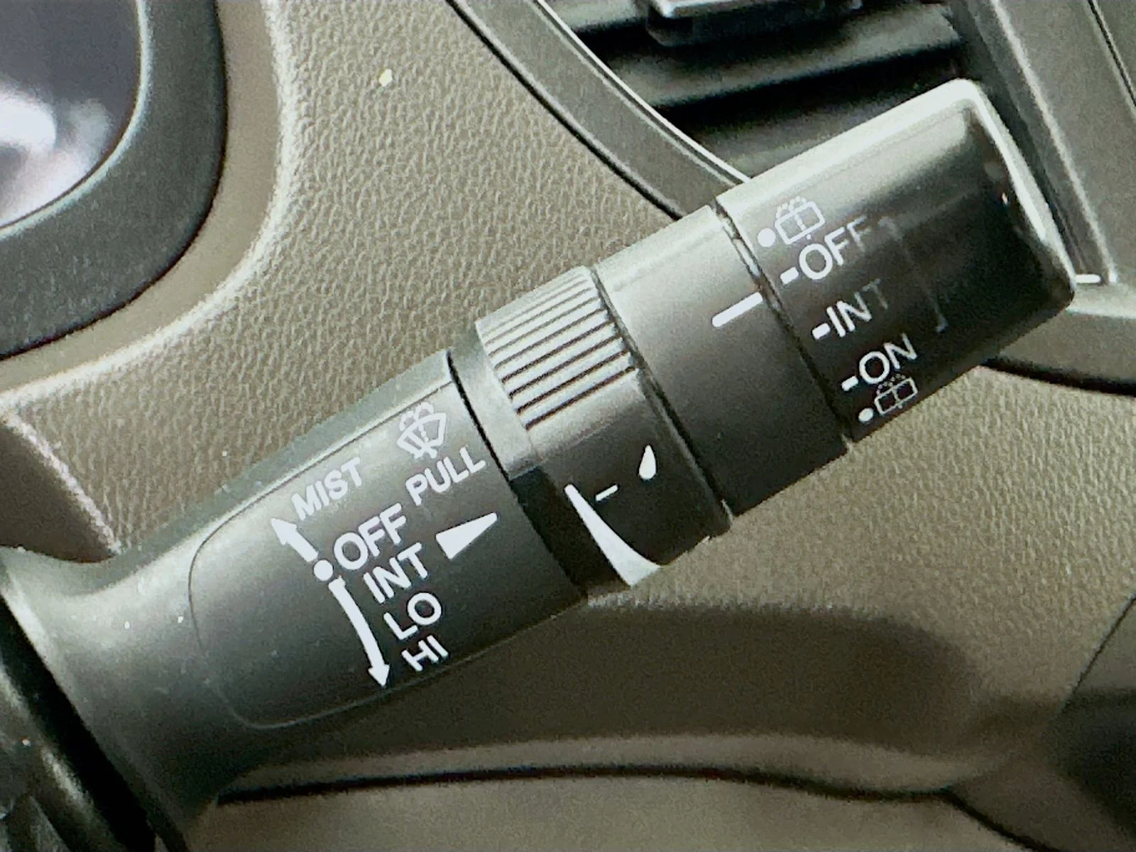 Used 2012 White Honda  image 20