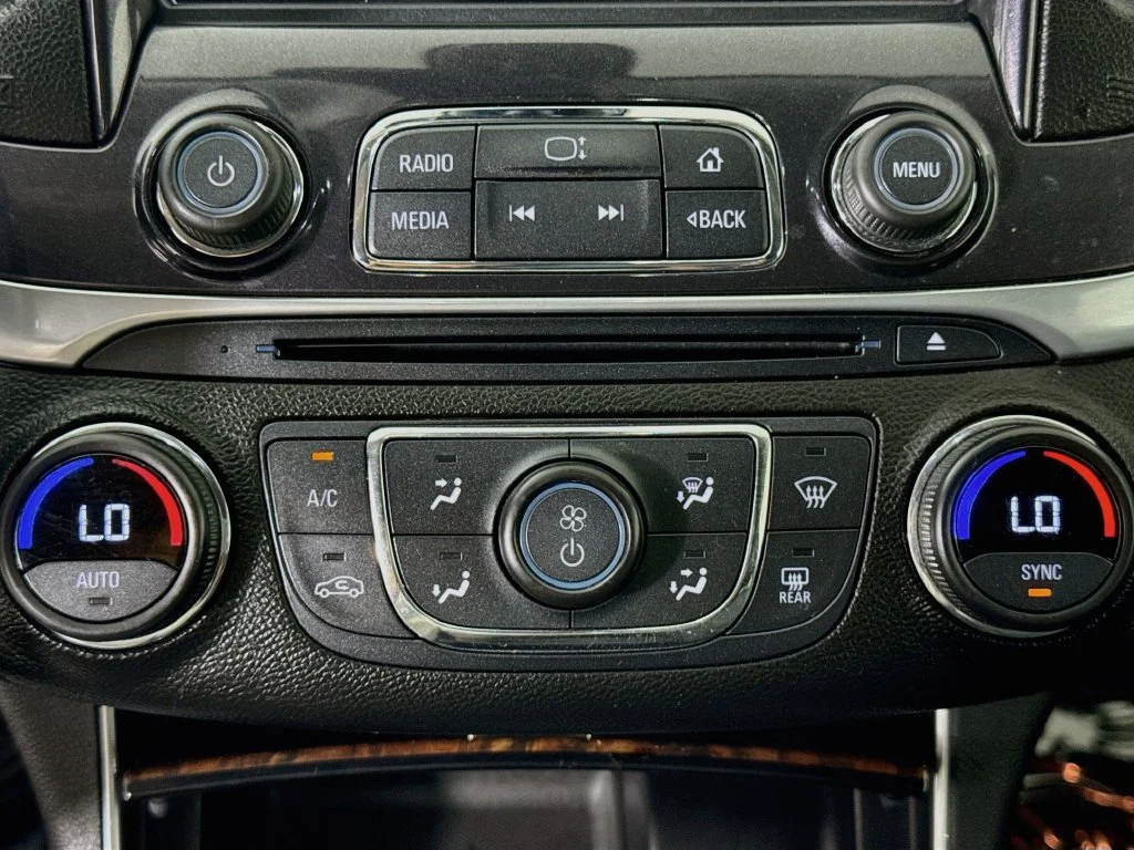 Used 2014 Gold Chevrolet LT image 15