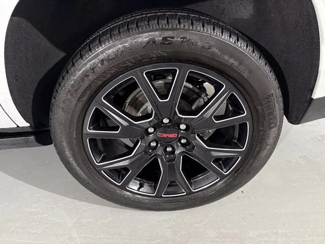 Used 2023 White GMC Denali image 6