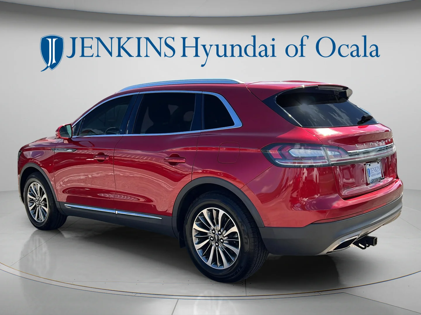 Used 2020 Red Lincoln Standard image 5
