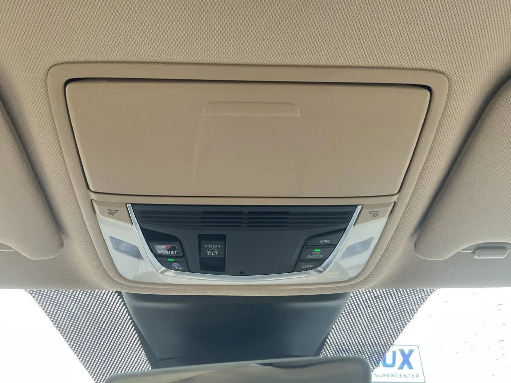 Used 2021 Black Acura Advance image 23