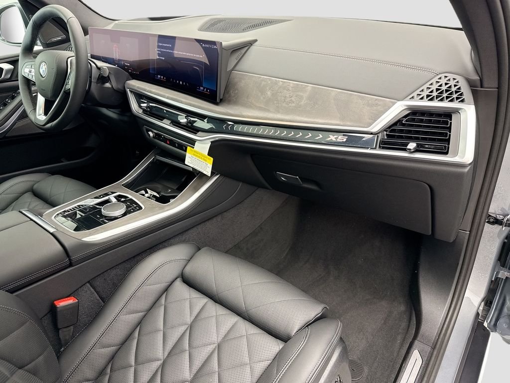 Used 2026 Gray Metallic BMW sDrive40i image 17