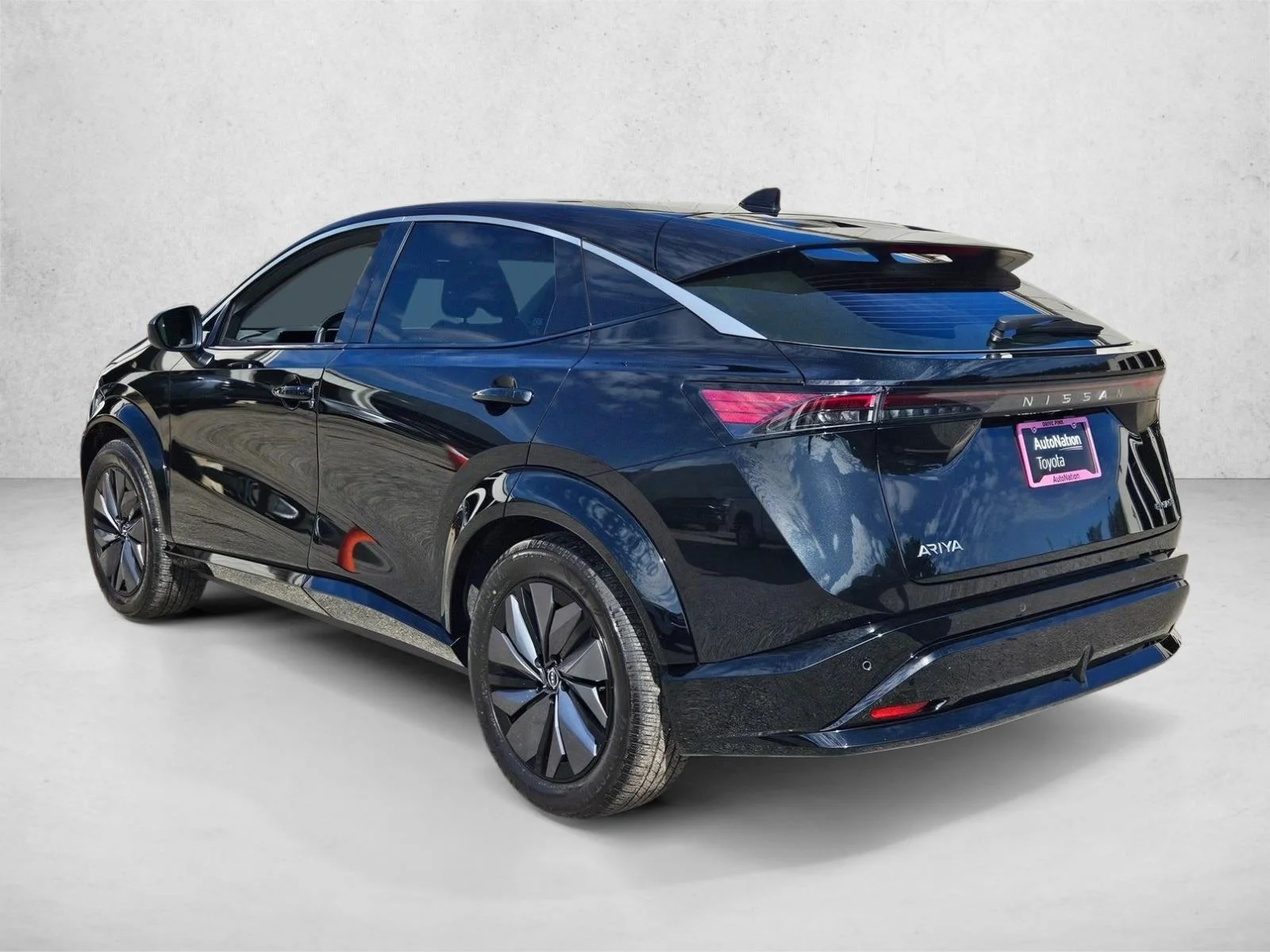 Used 2024 Black Diamond Pearl Nissan ENGAGE image 8