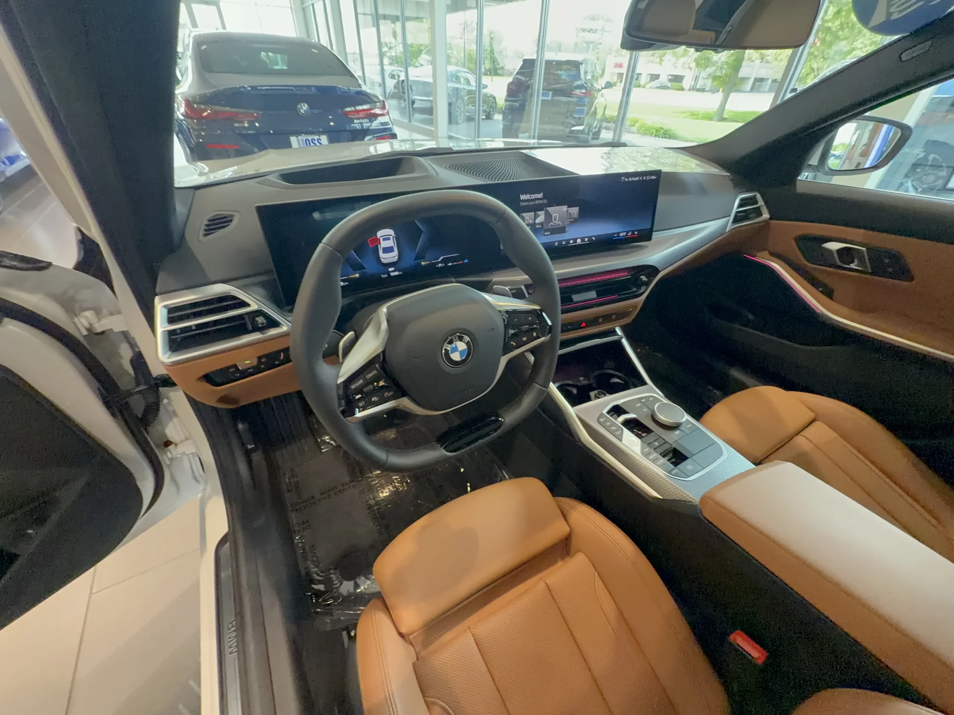 New 2025 Mineral White Metallic BMW 330i xDrive Sedan image 32