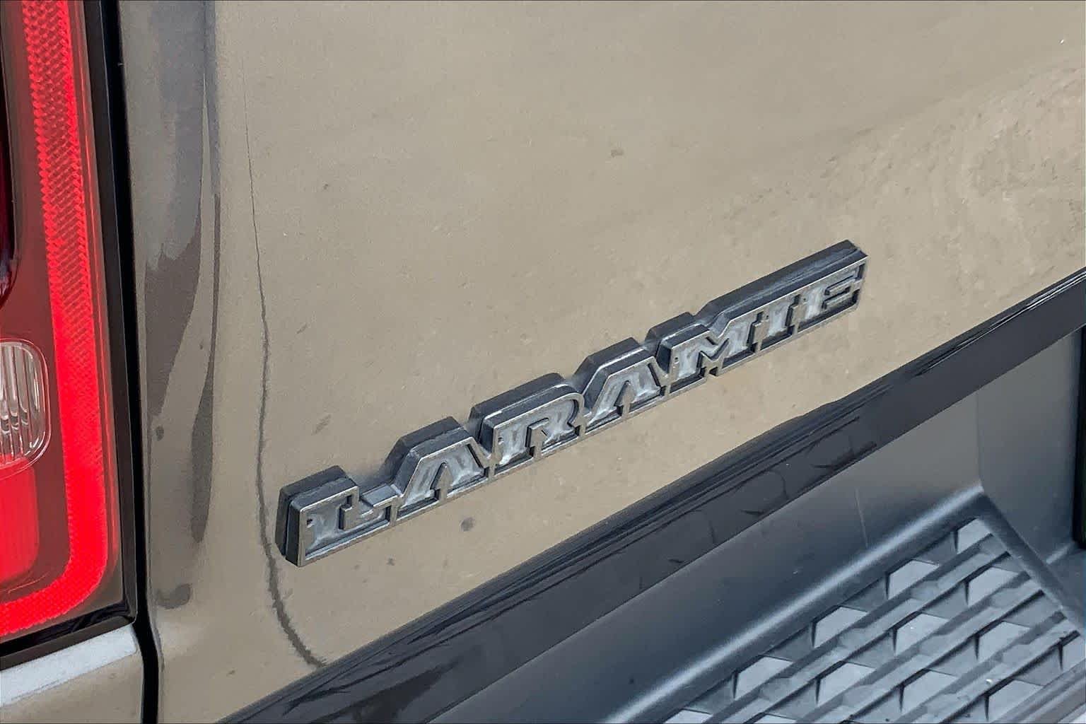 Used 2021 Granite Crystal Metallic Clearcoat Ram Laramie image 29
