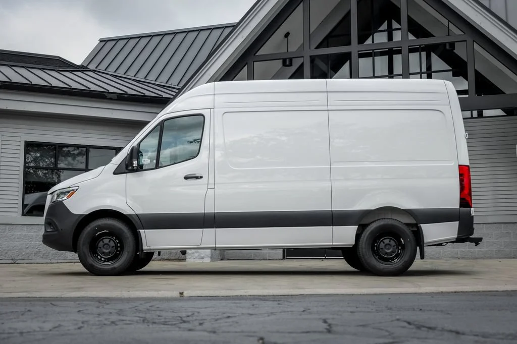 New 2026 Arctic White Mercedes-Benz Cargo 144 WB image 36
