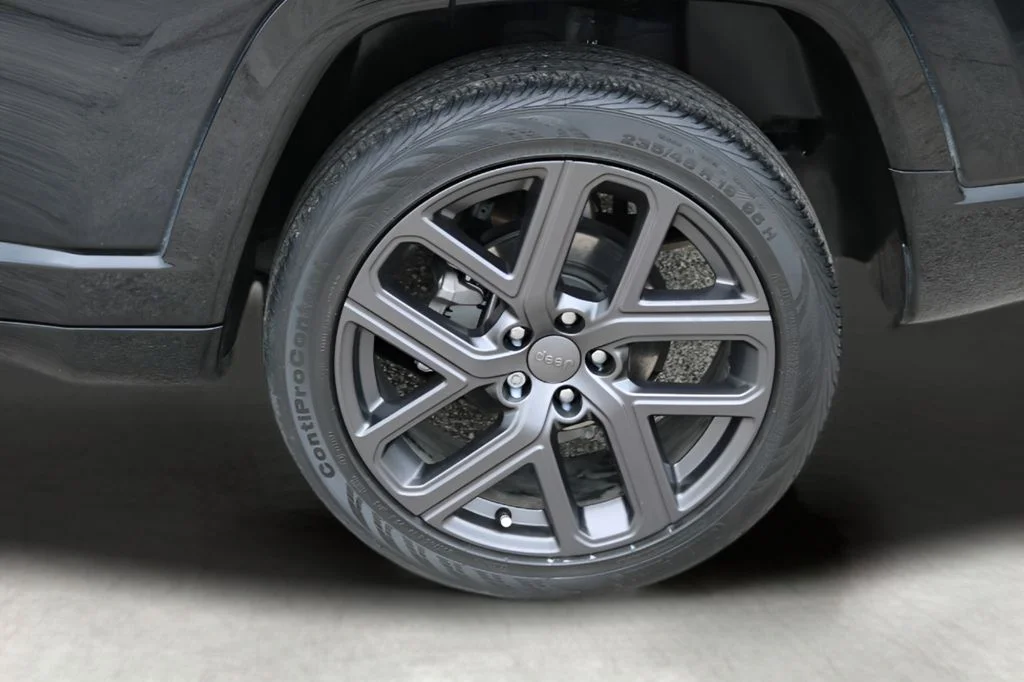 Used 2024 Black Jeep Limited image 9
