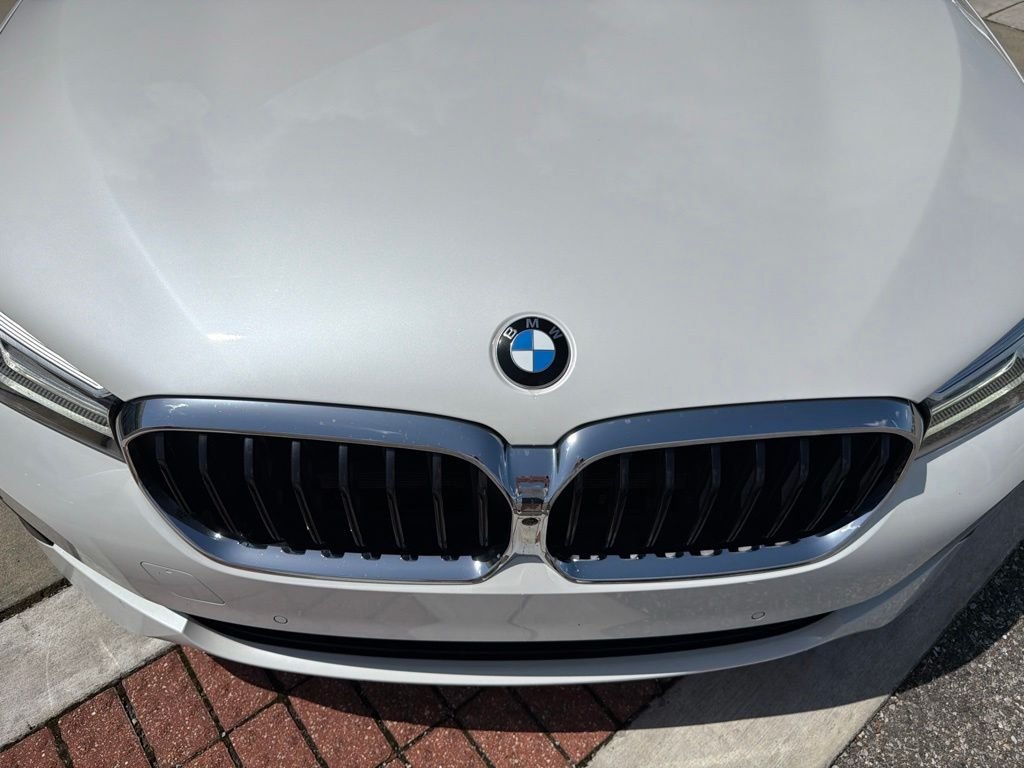 Used 2021 White BMW 530i image 13