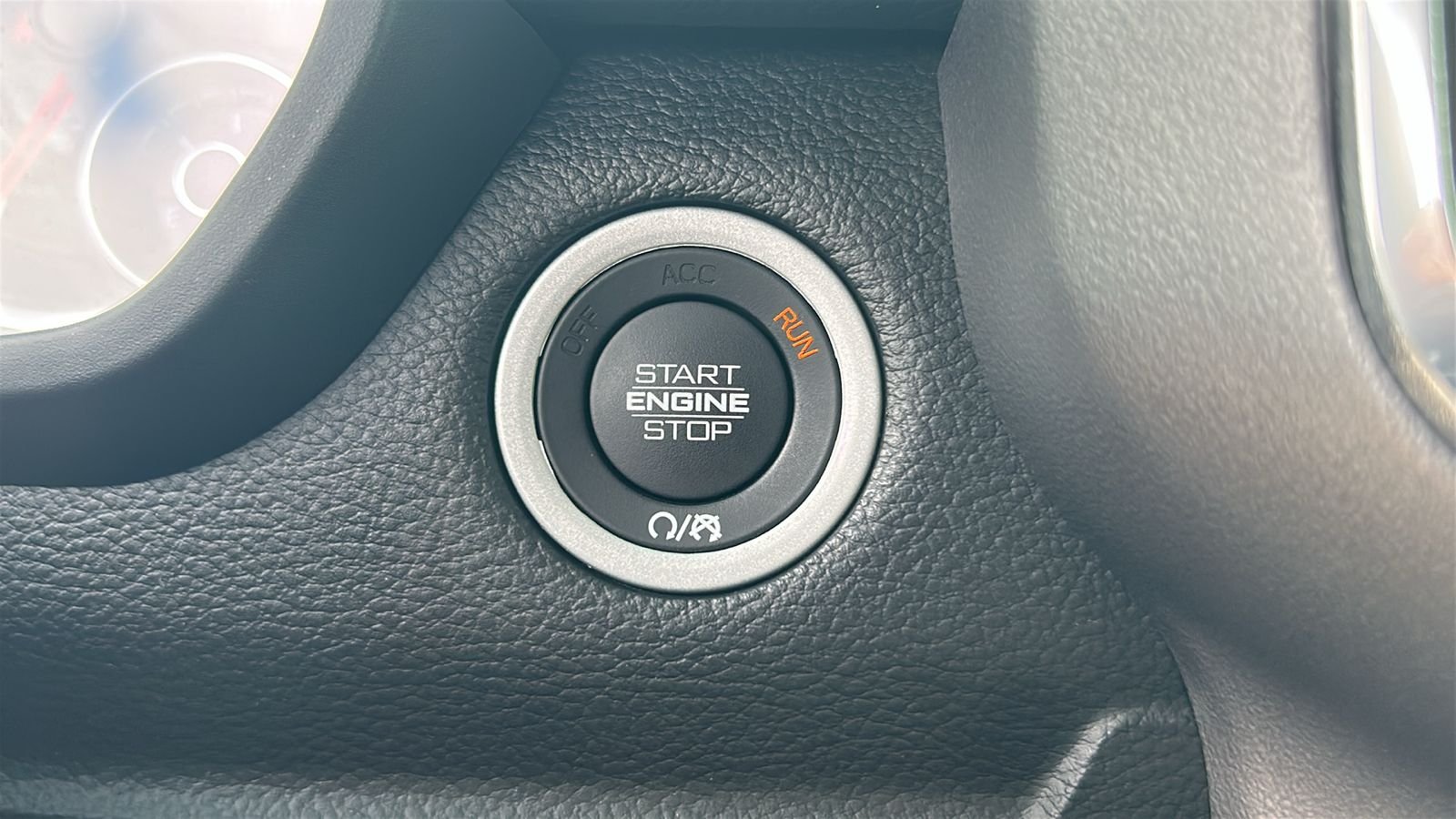 Used 2022 Gray Ram Laramie image 25