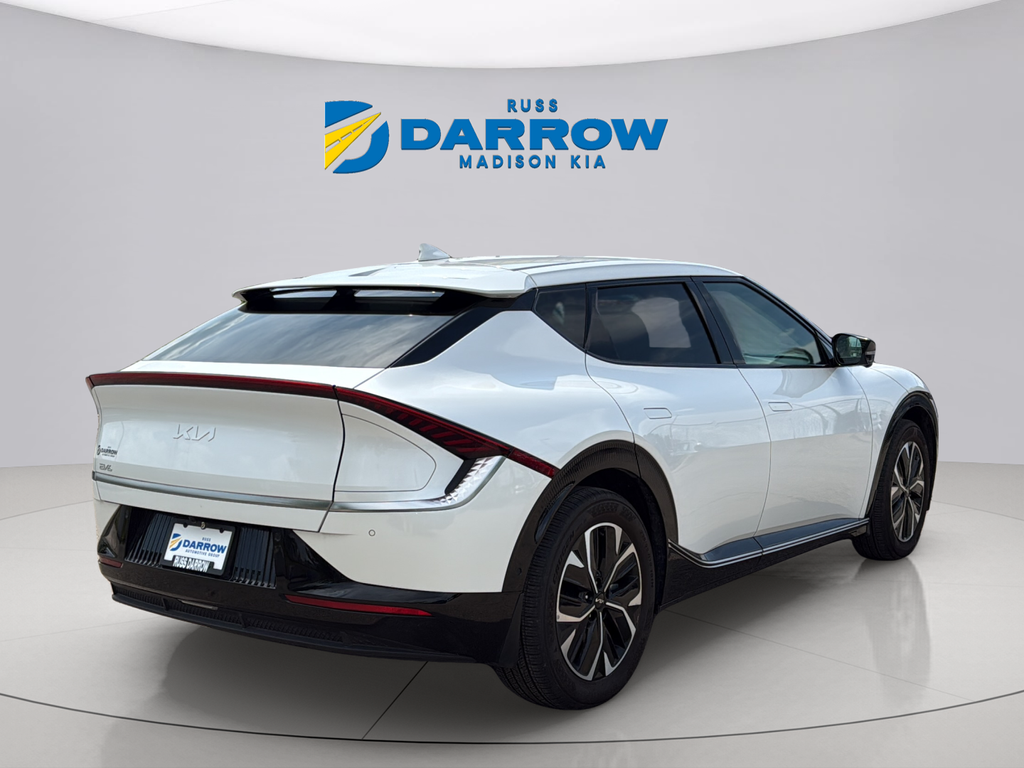 Used 2023 Snow White Pearl Kia Wind image 5