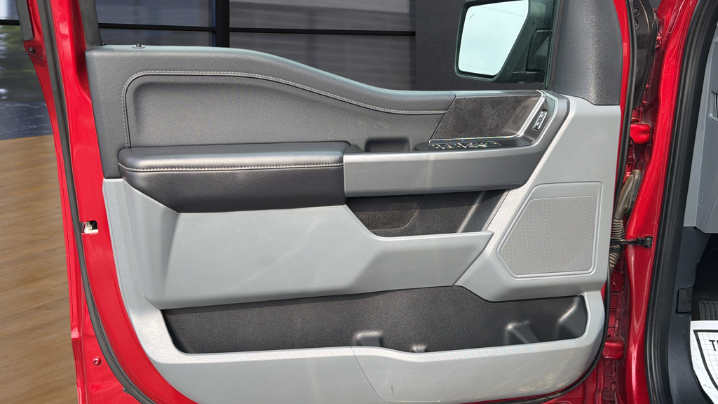 2025 Ford F-150 XLT - Photo 23