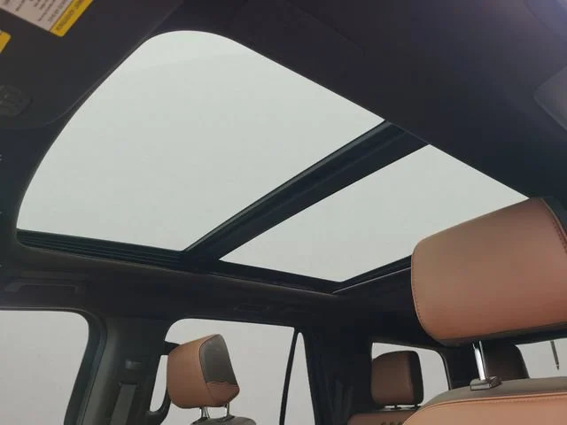 Used 2022  Ford King Ranch image 21