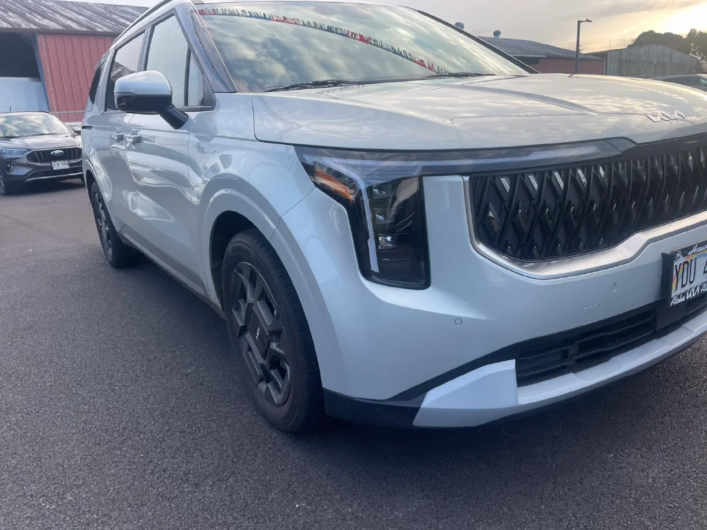 Used 2026 White Kia EX image 3