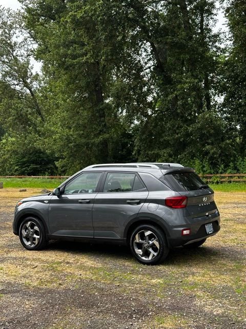 2025 Hyundai Venue SEL - Photo 6