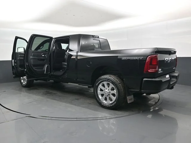New 2026 Diamond Black Crystal Pearl-Coat Exterior Paint RAM Laramie image 47