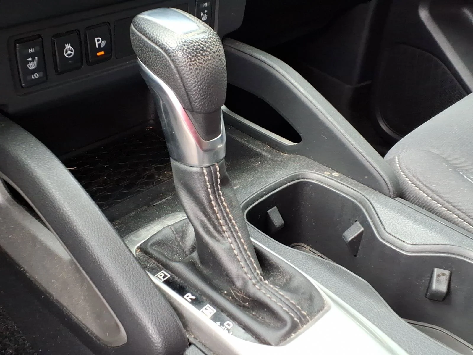 Used 2022 Black Nissan SV image 16