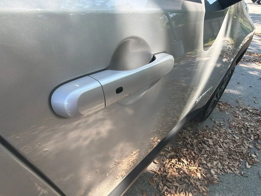 Used 2018 Silver Jeep Limited image 14