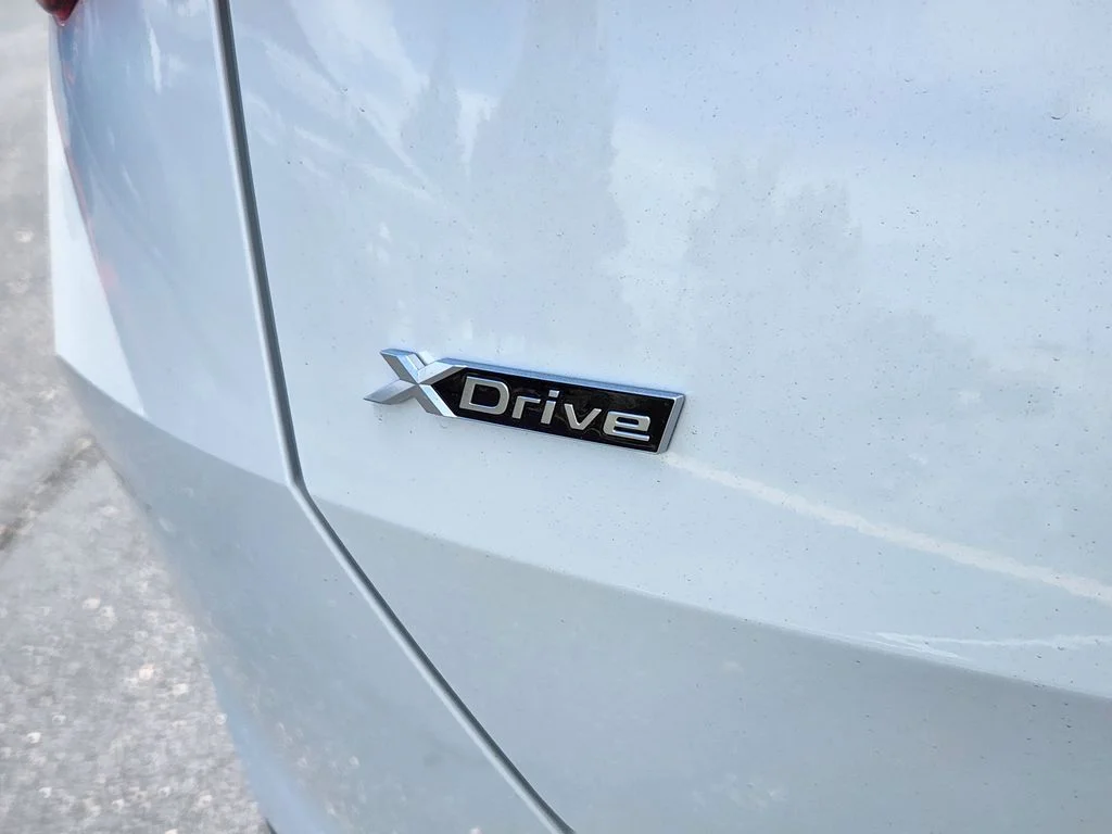 New 2026 Mineral White Metallic BMW 30 xDrive image 20